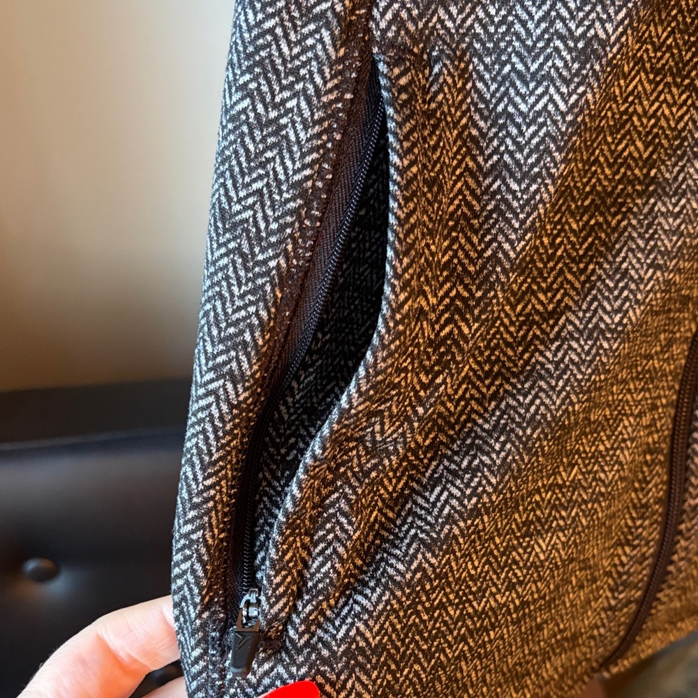 Old Navy Women's Jacket - Picture 2 of 5